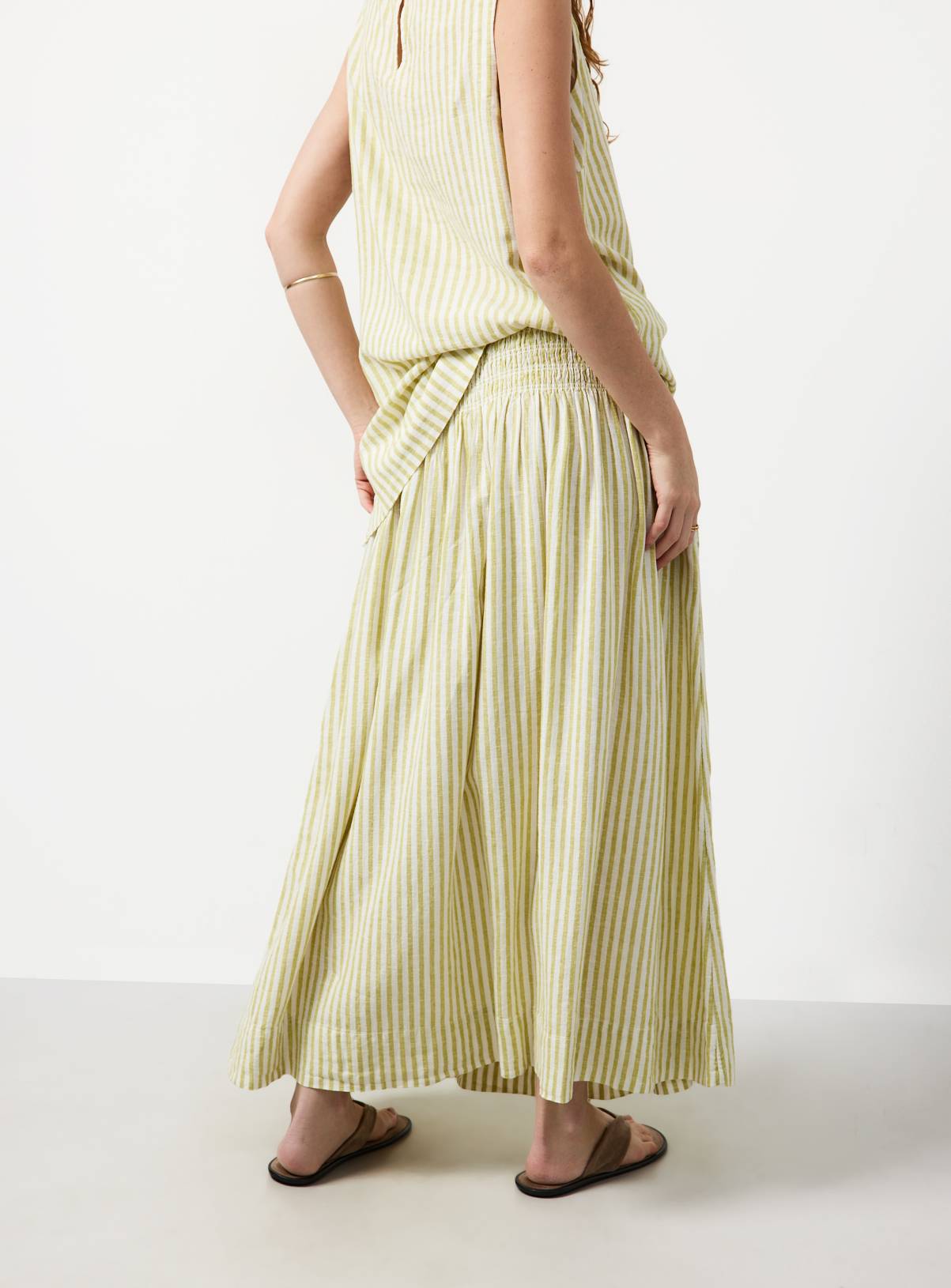 Light Green Linen Rich Shirred Waist Midaxi Skirt 12 - Image 4